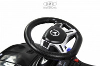 Детская каталка RiverToys Mercedes-Benz GL63 A888AA черный