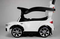 Детский толокар RiverToys BMW M5 A999MP-H с родительской ручкой белый