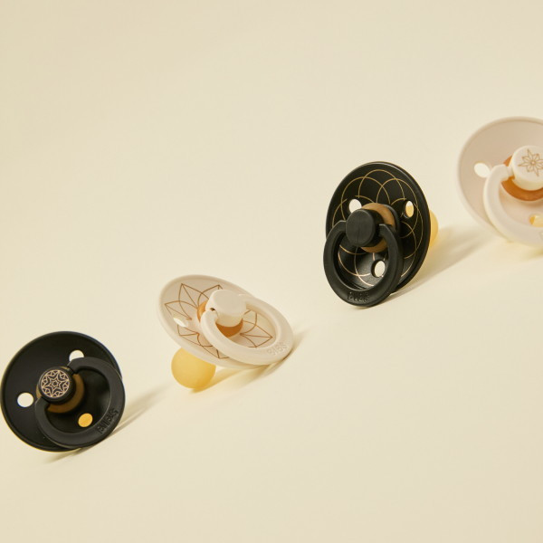 Пустышка латексная Bibs Colour - Layl (mini), 0+ мес. 10045210 Black/Gold