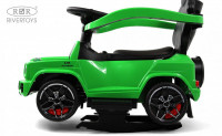 Детский толокар RiverToys Mercedes-Benz GL63 зеленый бриллиант