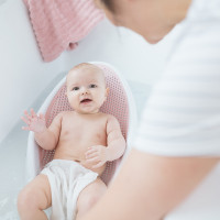 Горка-лежак для купания детей Angelcare Bath Support светло-розовая